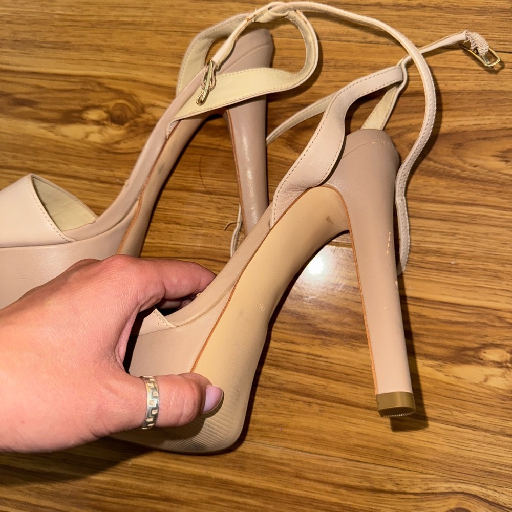 Guess Elegant Nude Platform Heels - Picture 5 of 13